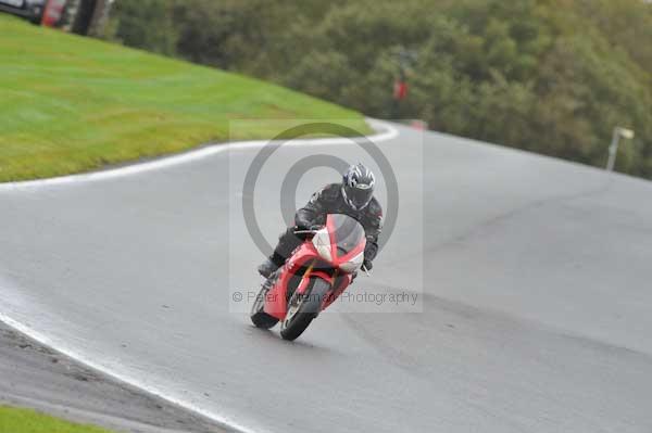 Motorcycle action photographs;Trackday digital images;event digital images;eventdigitalimages;no limits trackday;oulton park;oulton park circuit cheshire;oulton park photographs;peter wileman photography;trackday;trackday photos