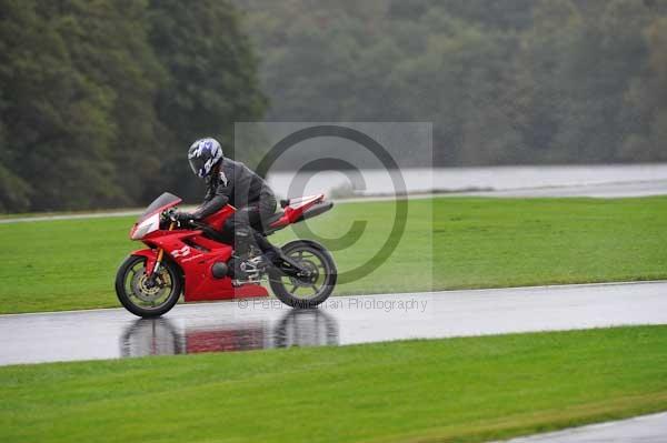 Motorcycle action photographs;Trackday digital images;event digital images;eventdigitalimages;no limits trackday;oulton park;oulton park circuit cheshire;oulton park photographs;peter wileman photography;trackday;trackday photos