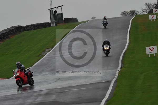 Motorcycle action photographs;Trackday digital images;event digital images;eventdigitalimages;no limits trackday;oulton park;oulton park circuit cheshire;oulton park photographs;peter wileman photography;trackday;trackday photos