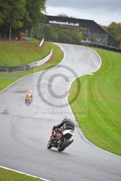 Motorcycle action photographs;Trackday digital images;event digital images;eventdigitalimages;no limits trackday;oulton park;oulton park circuit cheshire;oulton park photographs;peter wileman photography;trackday;trackday photos