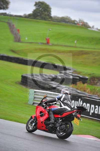 Motorcycle action photographs;Trackday digital images;event digital images;eventdigitalimages;no limits trackday;oulton park;oulton park circuit cheshire;oulton park photographs;peter wileman photography;trackday;trackday photos