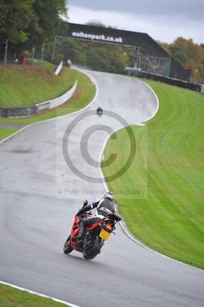 Motorcycle action photographs;Trackday digital images;event digital images;eventdigitalimages;no limits trackday;oulton park;oulton park circuit cheshire;oulton park photographs;peter wileman photography;trackday;trackday photos