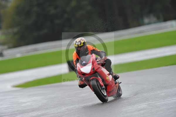 Motorcycle action photographs;Trackday digital images;event digital images;eventdigitalimages;no limits trackday;oulton park;oulton park circuit cheshire;oulton park photographs;peter wileman photography;trackday;trackday photos