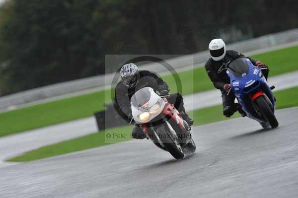 Motorcycle action photographs;Trackday digital images;event digital images;eventdigitalimages;no limits trackday;oulton park;oulton park circuit cheshire;oulton park photographs;peter wileman photography;trackday;trackday photos