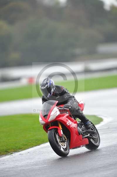 Motorcycle action photographs;Trackday digital images;event digital images;eventdigitalimages;no limits trackday;oulton park;oulton park circuit cheshire;oulton park photographs;peter wileman photography;trackday;trackday photos