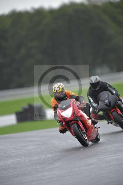 Motorcycle action photographs;Trackday digital images;event digital images;eventdigitalimages;no limits trackday;oulton park;oulton park circuit cheshire;oulton park photographs;peter wileman photography;trackday;trackday photos