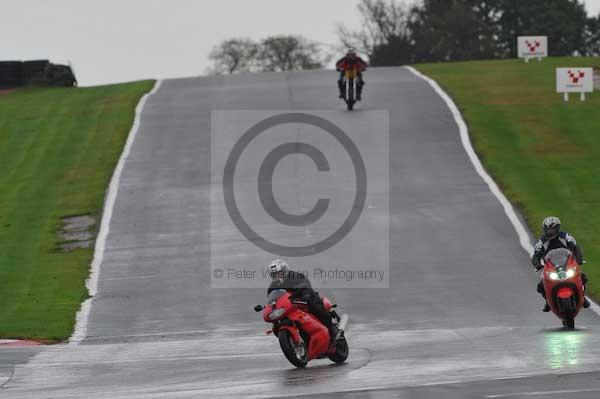 Motorcycle action photographs;Trackday digital images;event digital images;eventdigitalimages;no limits trackday;oulton park;oulton park circuit cheshire;oulton park photographs;peter wileman photography;trackday;trackday photos