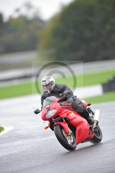 Motorcycle action photographs;Trackday digital images;event digital images;eventdigitalimages;no limits trackday;oulton park;oulton park circuit cheshire;oulton park photographs;peter wileman photography;trackday;trackday photos
