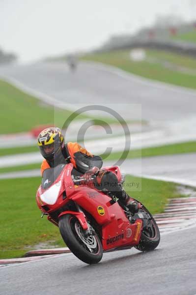 Motorcycle action photographs;Trackday digital images;event digital images;eventdigitalimages;no limits trackday;oulton park;oulton park circuit cheshire;oulton park photographs;peter wileman photography;trackday;trackday photos
