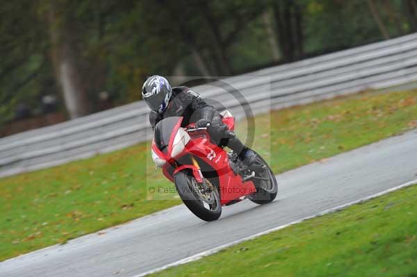 Motorcycle action photographs;Trackday digital images;event digital images;eventdigitalimages;no limits trackday;oulton park;oulton park circuit cheshire;oulton park photographs;peter wileman photography;trackday;trackday photos