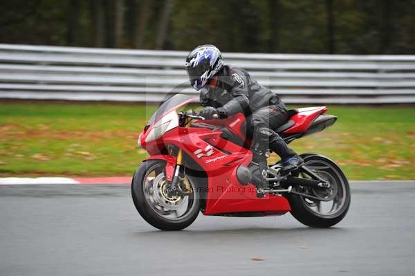 Motorcycle action photographs;Trackday digital images;event digital images;eventdigitalimages;no limits trackday;oulton park;oulton park circuit cheshire;oulton park photographs;peter wileman photography;trackday;trackday photos