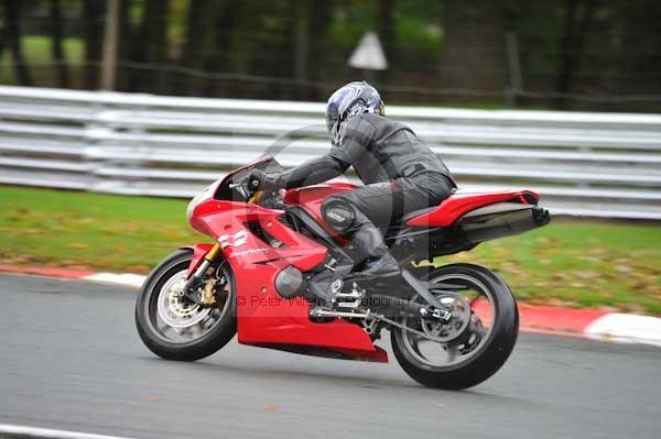 Motorcycle action photographs;Trackday digital images;event digital images;eventdigitalimages;no limits trackday;oulton park;oulton park circuit cheshire;oulton park photographs;peter wileman photography;trackday;trackday photos