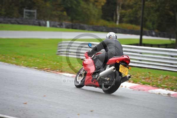 Motorcycle action photographs;Trackday digital images;event digital images;eventdigitalimages;no limits trackday;oulton park;oulton park circuit cheshire;oulton park photographs;peter wileman photography;trackday;trackday photos