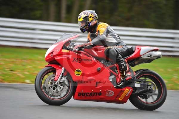 Motorcycle action photographs;Trackday digital images;event digital images;eventdigitalimages;no limits trackday;oulton park;oulton park circuit cheshire;oulton park photographs;peter wileman photography;trackday;trackday photos