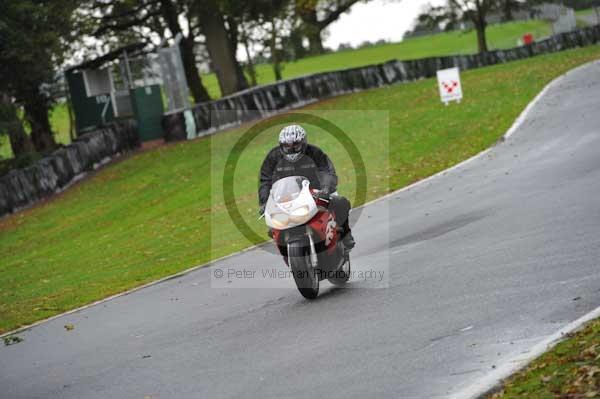 Motorcycle action photographs;Trackday digital images;event digital images;eventdigitalimages;no limits trackday;oulton park;oulton park circuit cheshire;oulton park photographs;peter wileman photography;trackday;trackday photos