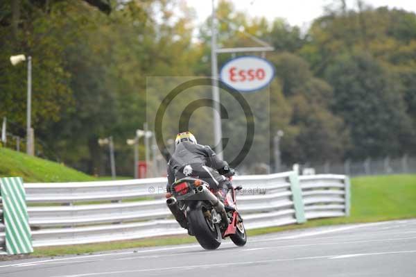 Motorcycle action photographs;Trackday digital images;event digital images;eventdigitalimages;no limits trackday;oulton park;oulton park circuit cheshire;oulton park photographs;peter wileman photography;trackday;trackday photos