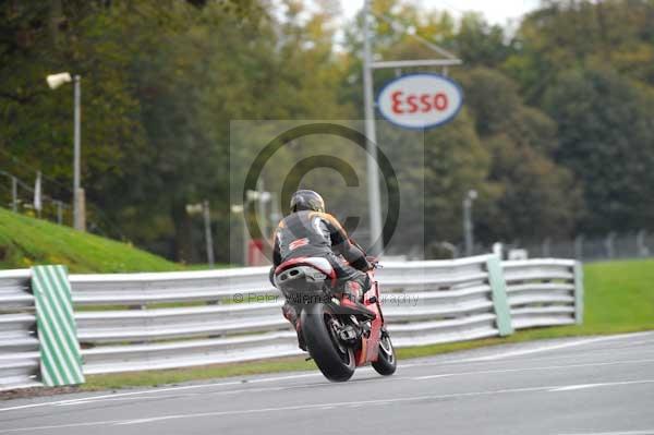 Motorcycle action photographs;Trackday digital images;event digital images;eventdigitalimages;no limits trackday;oulton park;oulton park circuit cheshire;oulton park photographs;peter wileman photography;trackday;trackday photos