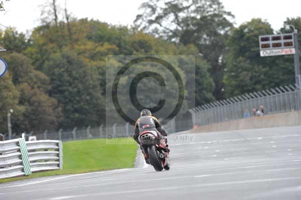 Motorcycle action photographs;Trackday digital images;event digital images;eventdigitalimages;no limits trackday;oulton park;oulton park circuit cheshire;oulton park photographs;peter wileman photography;trackday;trackday photos