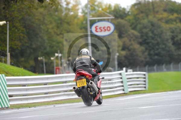 Motorcycle action photographs;Trackday digital images;event digital images;eventdigitalimages;no limits trackday;oulton park;oulton park circuit cheshire;oulton park photographs;peter wileman photography;trackday;trackday photos