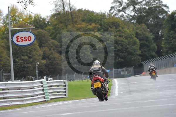 Motorcycle action photographs;Trackday digital images;event digital images;eventdigitalimages;no limits trackday;oulton park;oulton park circuit cheshire;oulton park photographs;peter wileman photography;trackday;trackday photos