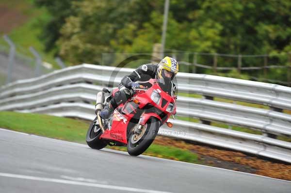 Motorcycle action photographs;Trackday digital images;event digital images;eventdigitalimages;no limits trackday;oulton park;oulton park circuit cheshire;oulton park photographs;peter wileman photography;trackday;trackday photos