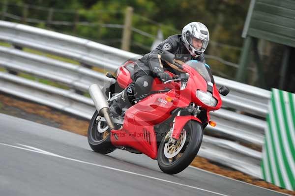 Motorcycle action photographs;Trackday digital images;event digital images;eventdigitalimages;no limits trackday;oulton park;oulton park circuit cheshire;oulton park photographs;peter wileman photography;trackday;trackday photos