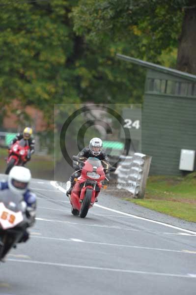 Motorcycle action photographs;Trackday digital images;event digital images;eventdigitalimages;no limits trackday;oulton park;oulton park circuit cheshire;oulton park photographs;peter wileman photography;trackday;trackday photos