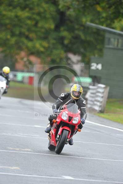 Motorcycle action photographs;Trackday digital images;event digital images;eventdigitalimages;no limits trackday;oulton park;oulton park circuit cheshire;oulton park photographs;peter wileman photography;trackday;trackday photos