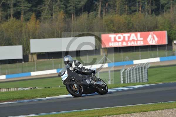 Motorcycle action photographs;donington;donington park leicestershire;donington photographs;event digital images;eventdigitalimages;no limits trackday;peter wileman photography;trackday;trackday digital images;trackday photos