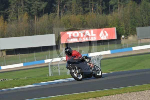 Motorcycle action photographs;donington;donington park leicestershire;donington photographs;event digital images;eventdigitalimages;no limits trackday;peter wileman photography;trackday;trackday digital images;trackday photos