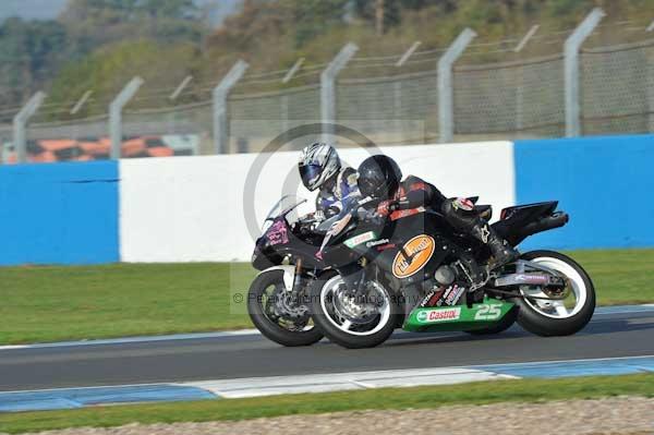 Motorcycle action photographs;donington;donington park leicestershire;donington photographs;event digital images;eventdigitalimages;no limits trackday;peter wileman photography;trackday;trackday digital images;trackday photos