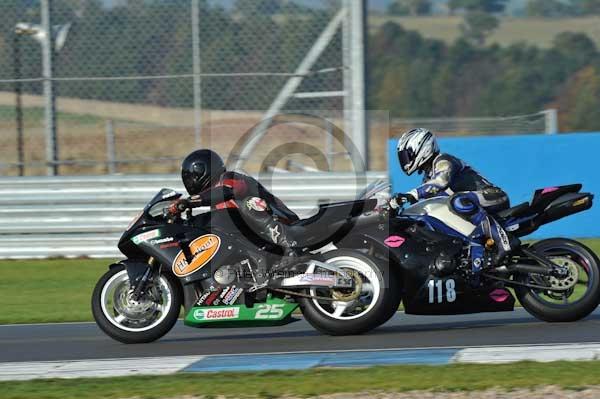 Motorcycle action photographs;donington;donington park leicestershire;donington photographs;event digital images;eventdigitalimages;no limits trackday;peter wileman photography;trackday;trackday digital images;trackday photos