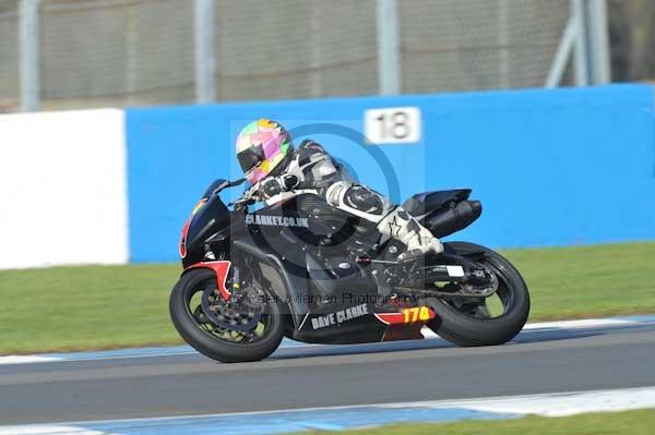 Motorcycle action photographs;donington;donington park leicestershire;donington photographs;event digital images;eventdigitalimages;no limits trackday;peter wileman photography;trackday;trackday digital images;trackday photos