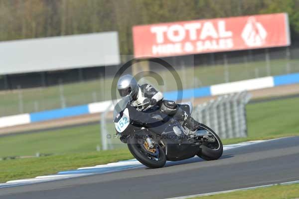 Motorcycle action photographs;donington;donington park leicestershire;donington photographs;event digital images;eventdigitalimages;no limits trackday;peter wileman photography;trackday;trackday digital images;trackday photos