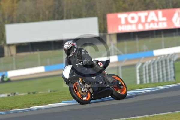Motorcycle action photographs;donington;donington park leicestershire;donington photographs;event digital images;eventdigitalimages;no limits trackday;peter wileman photography;trackday;trackday digital images;trackday photos