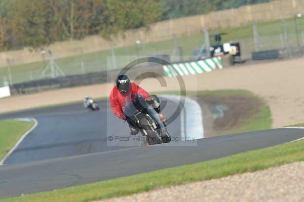 Motorcycle action photographs;donington;donington park leicestershire;donington photographs;event digital images;eventdigitalimages;no limits trackday;peter wileman photography;trackday;trackday digital images;trackday photos