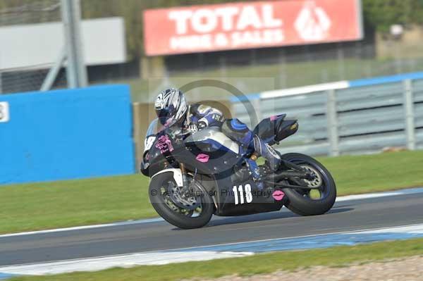 Motorcycle action photographs;donington;donington park leicestershire;donington photographs;event digital images;eventdigitalimages;no limits trackday;peter wileman photography;trackday;trackday digital images;trackday photos