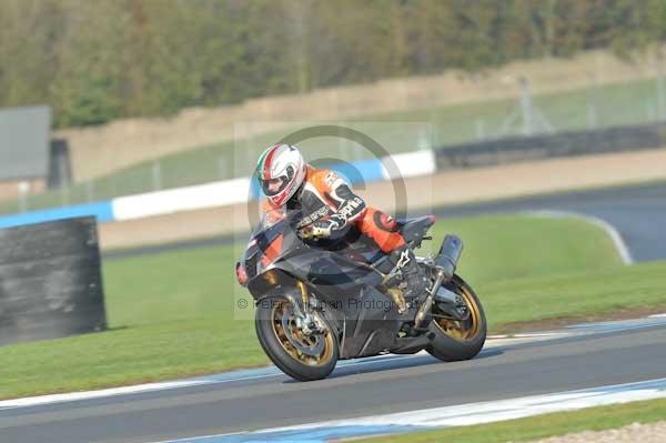 Motorcycle action photographs;donington;donington park leicestershire;donington photographs;event digital images;eventdigitalimages;no limits trackday;peter wileman photography;trackday;trackday digital images;trackday photos
