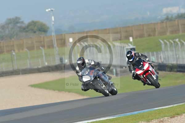 Motorcycle action photographs;donington;donington park leicestershire;donington photographs;event digital images;eventdigitalimages;no limits trackday;peter wileman photography;trackday;trackday digital images;trackday photos