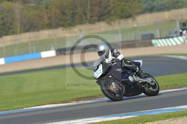 Motorcycle action photographs;donington;donington park leicestershire;donington photographs;event digital images;eventdigitalimages;no limits trackday;peter wileman photography;trackday;trackday digital images;trackday photos
