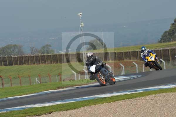 Motorcycle action photographs;donington;donington park leicestershire;donington photographs;event digital images;eventdigitalimages;no limits trackday;peter wileman photography;trackday;trackday digital images;trackday photos
