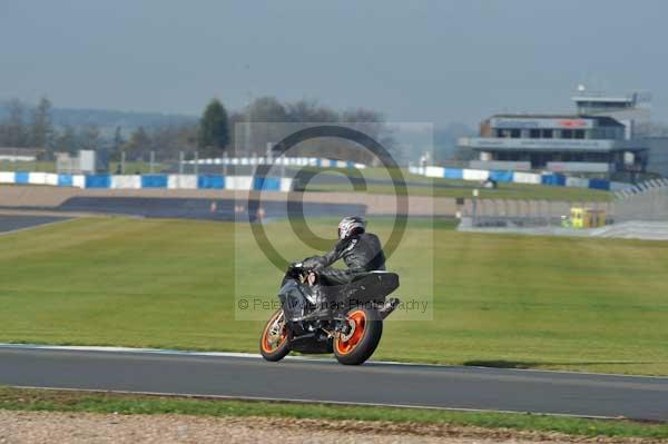 Motorcycle action photographs;donington;donington park leicestershire;donington photographs;event digital images;eventdigitalimages;no limits trackday;peter wileman photography;trackday;trackday digital images;trackday photos