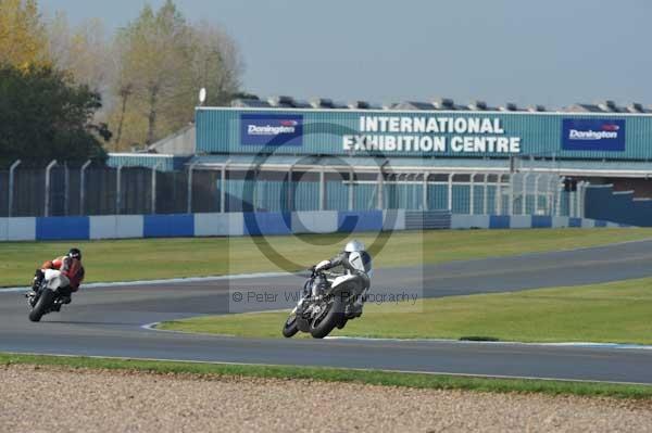 Motorcycle action photographs;donington;donington park leicestershire;donington photographs;event digital images;eventdigitalimages;no limits trackday;peter wileman photography;trackday;trackday digital images;trackday photos