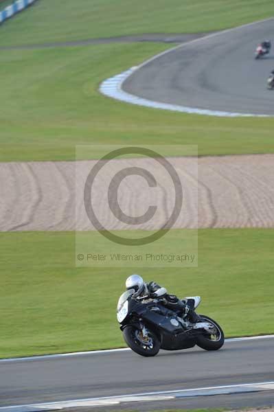 Motorcycle action photographs;donington;donington park leicestershire;donington photographs;event digital images;eventdigitalimages;no limits trackday;peter wileman photography;trackday;trackday digital images;trackday photos