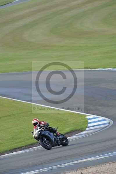 Motorcycle action photographs;donington;donington park leicestershire;donington photographs;event digital images;eventdigitalimages;no limits trackday;peter wileman photography;trackday;trackday digital images;trackday photos