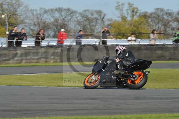 Motorcycle action photographs;donington;donington park leicestershire;donington photographs;event digital images;eventdigitalimages;no limits trackday;peter wileman photography;trackday;trackday digital images;trackday photos