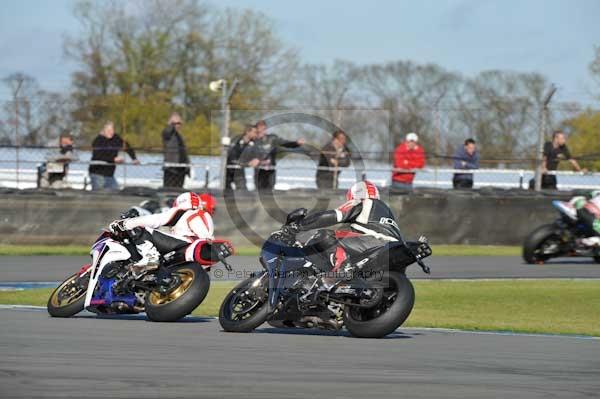Motorcycle action photographs;donington;donington park leicestershire;donington photographs;event digital images;eventdigitalimages;no limits trackday;peter wileman photography;trackday;trackday digital images;trackday photos