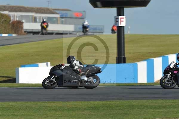Motorcycle action photographs;donington;donington park leicestershire;donington photographs;event digital images;eventdigitalimages;no limits trackday;peter wileman photography;trackday;trackday digital images;trackday photos