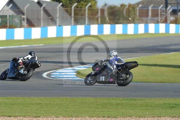 Motorcycle action photographs;donington;donington park leicestershire;donington photographs;event digital images;eventdigitalimages;no limits trackday;peter wileman photography;trackday;trackday digital images;trackday photos