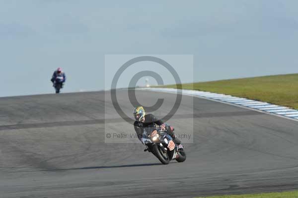 Motorcycle action photographs;donington;donington park leicestershire;donington photographs;event digital images;eventdigitalimages;no limits trackday;peter wileman photography;trackday;trackday digital images;trackday photos